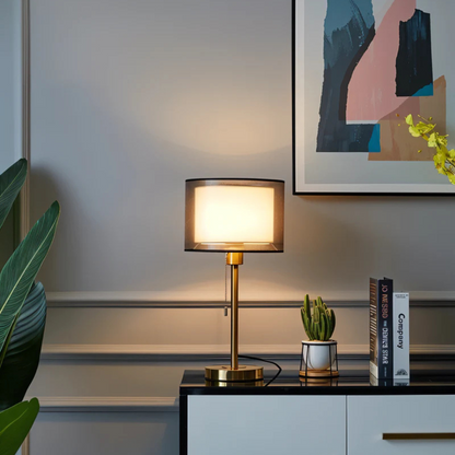 Lumis – Tischlampe mit Doppelschirm aus Stoff