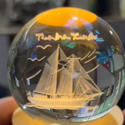 LumaSphere – LED-Kristallkugel für entspannende Abende